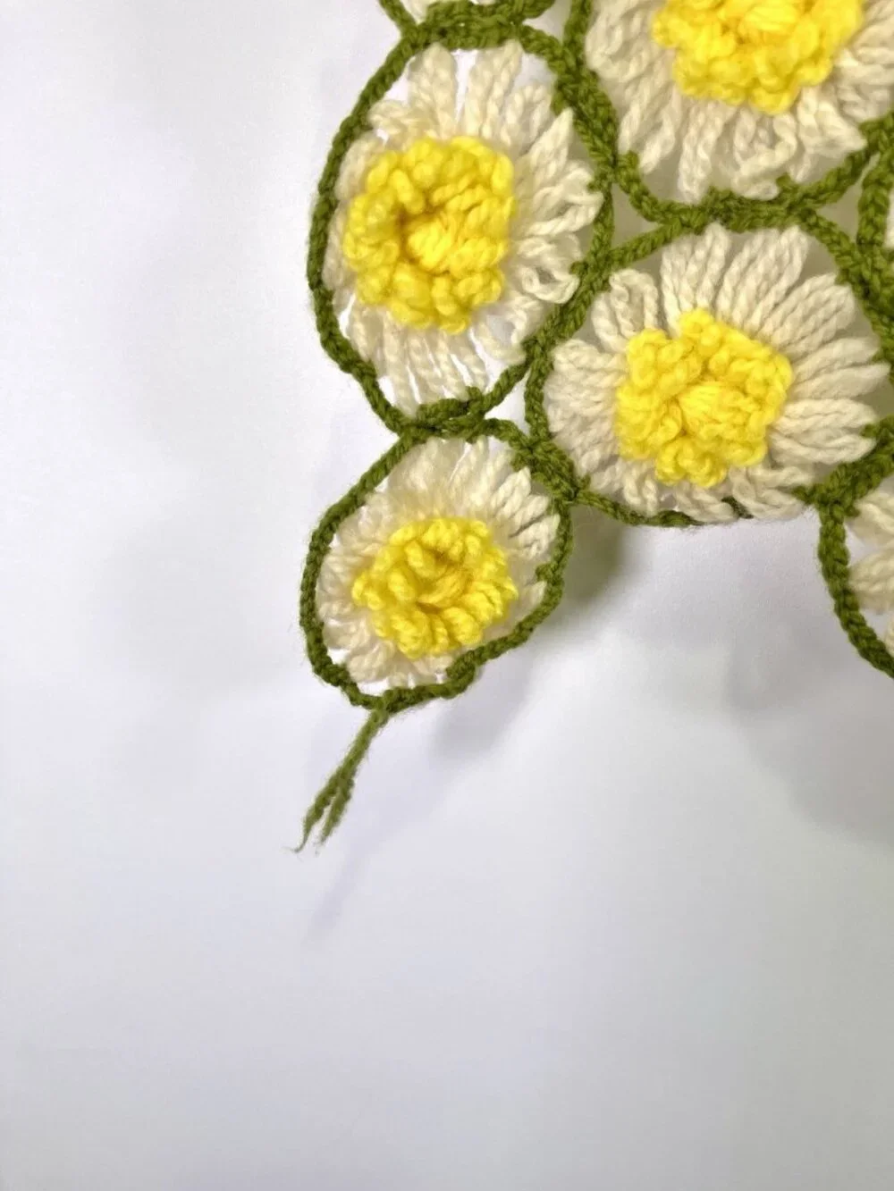 Vintage Handmade Daisy Crochet Afghan Blanket Floral Yellow Green Retro MCM